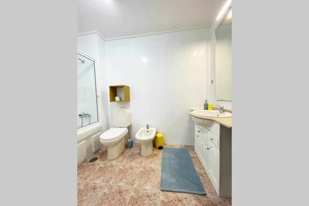 Yellow House Aveiro Smart Tv And Garage Eksteriør bilde