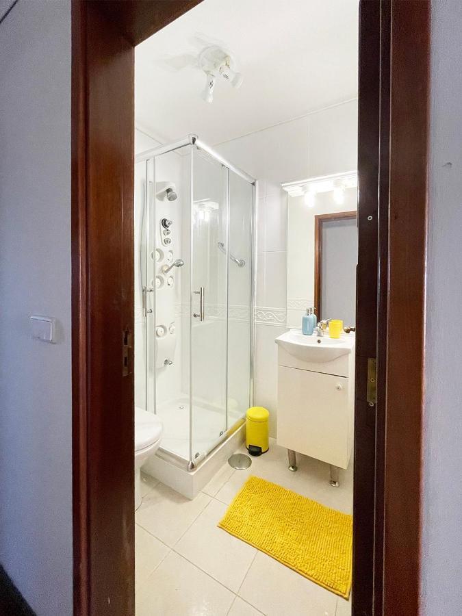 Yellow House Aveiro Smart Tv And Garage Eksteriør bilde